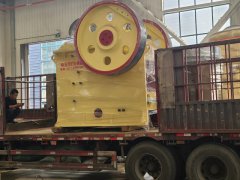 小型花崗巖顎式破碎機(jī)多少錢？